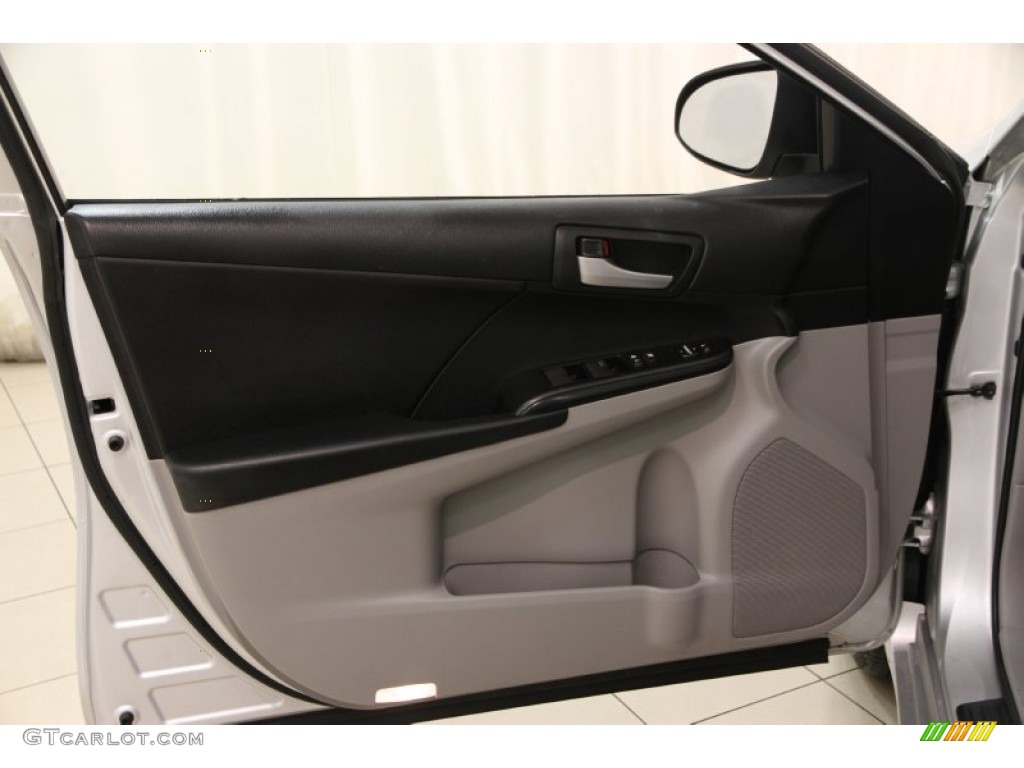 2012 Toyota Camry LE Door Panel Photos