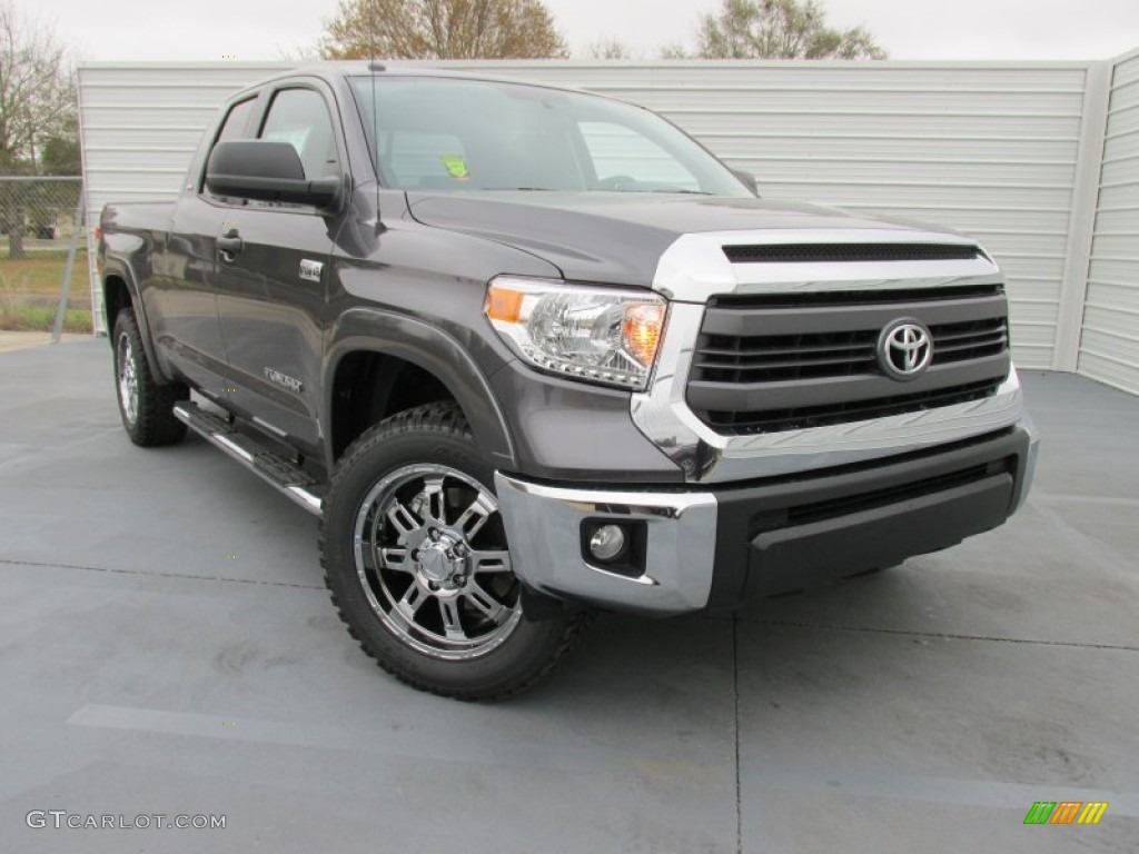 2015 Tundra SR5 Double Cab 4x4 - Magnetic Gray Metallic / Graphite photo #2