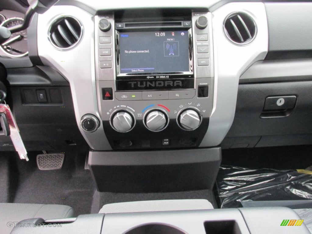 2015 Toyota Tundra SR5 Double Cab 4x4 Controls Photo #101824142