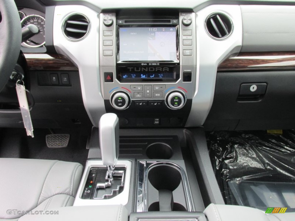2015 Toyota Tundra Limited CrewMax Controls Photo #101824721