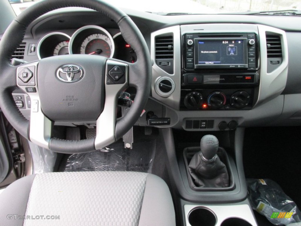 2015 Toyota Tacoma Access Cab 4x4 Dashboard Photos