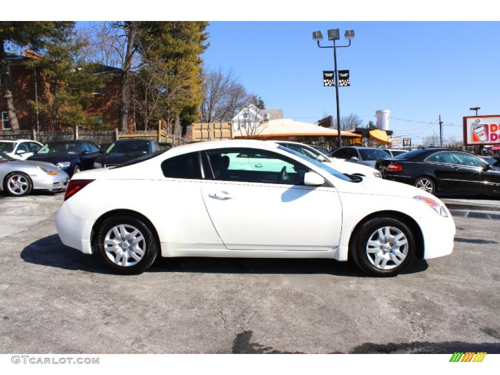 2009 Altima 2.5 S Coupe - Winter Frost Pearl / Charcoal photo #10