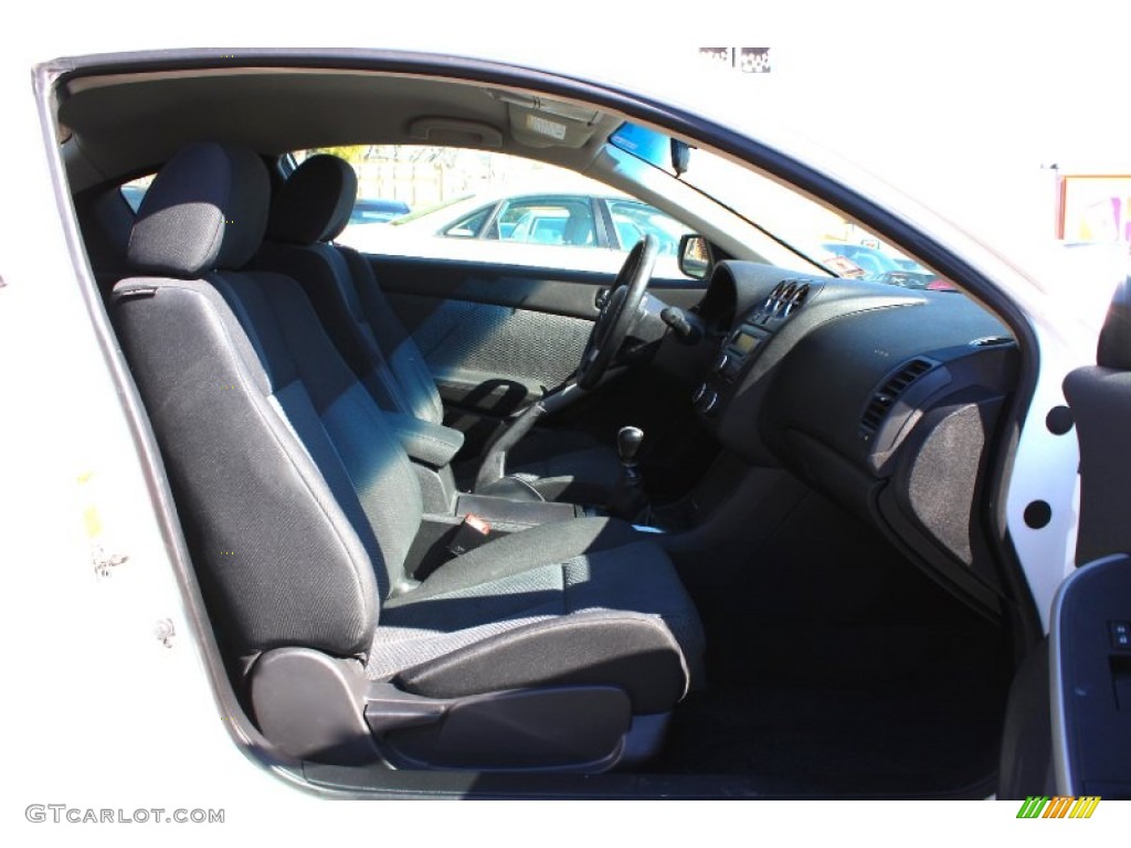 2009 Altima 2.5 S Coupe - Winter Frost Pearl / Charcoal photo #18