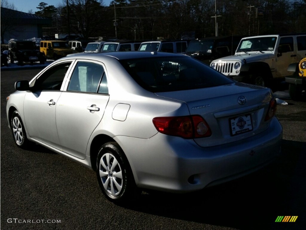 2010 Corolla LE - Classic Silver Metallic / Ash photo #9