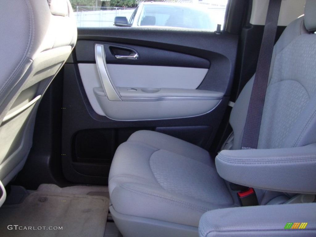 Light Titanium Interior 2010 GMC Acadia SLE Photo #101838822