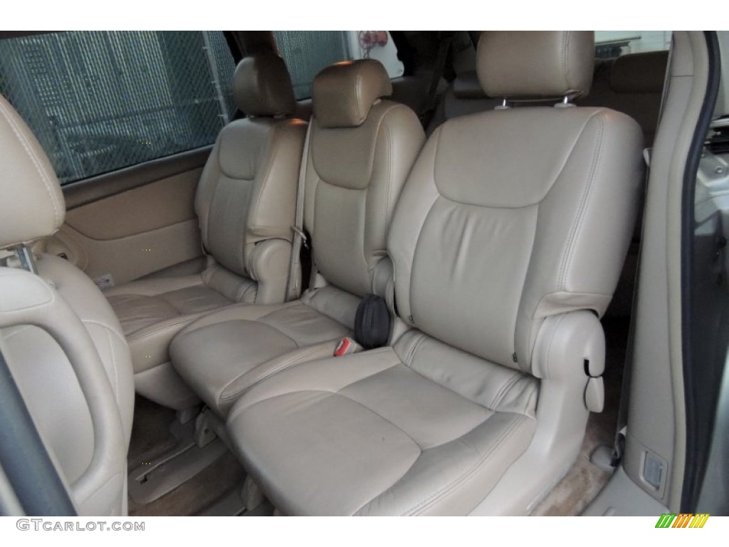 Taupe Interior 2005 Toyota Sienna LE Photo #101844132