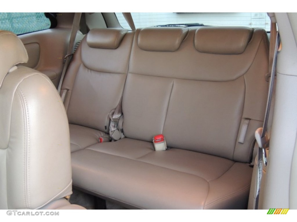 2005 Toyota Sienna LE Rear Seat Photo #101844150