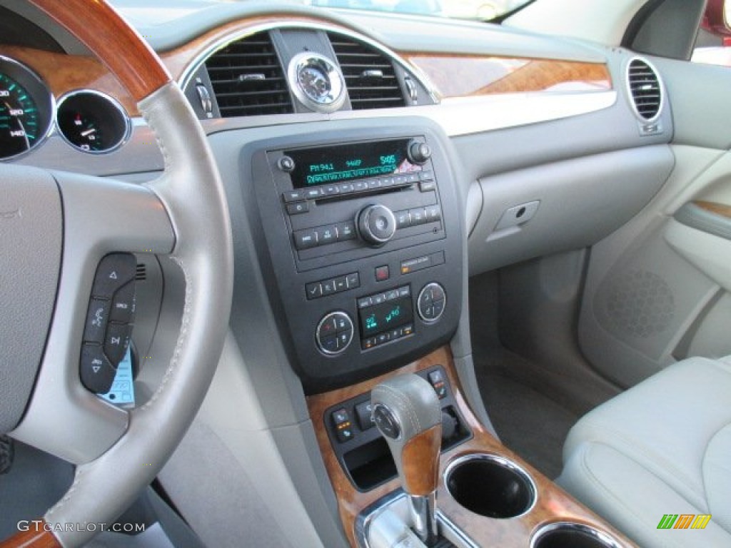 2011 Buick Enclave CXL Controls Photo #101844993