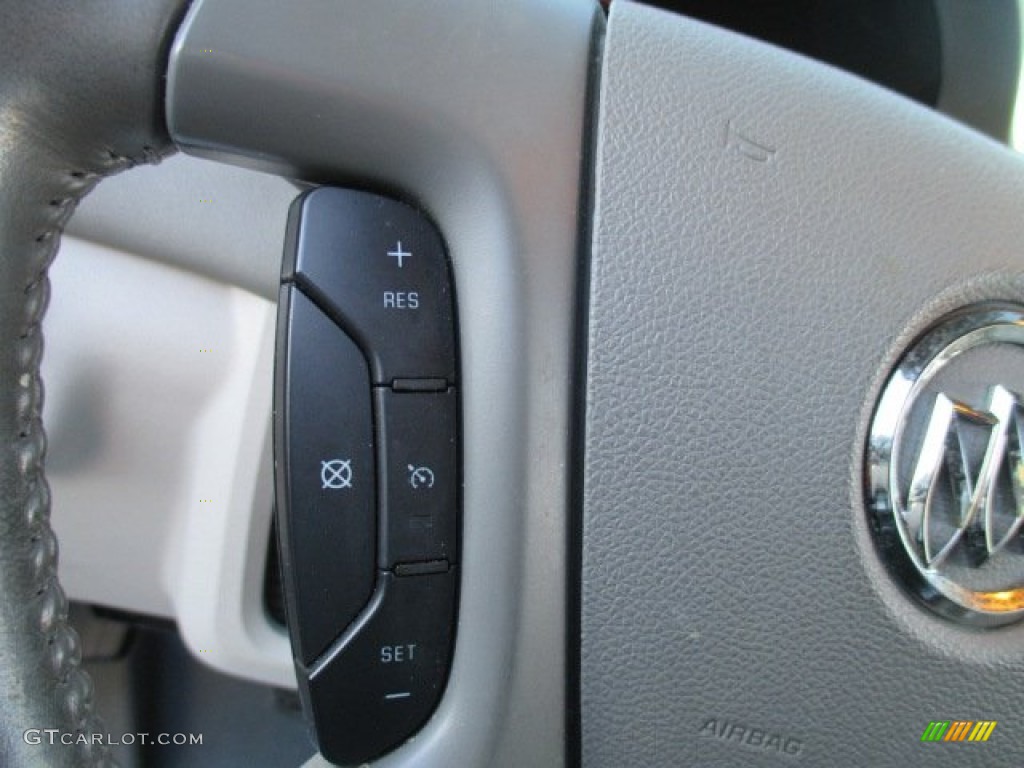 2011 Buick Enclave CXL Controls Photo #101845527