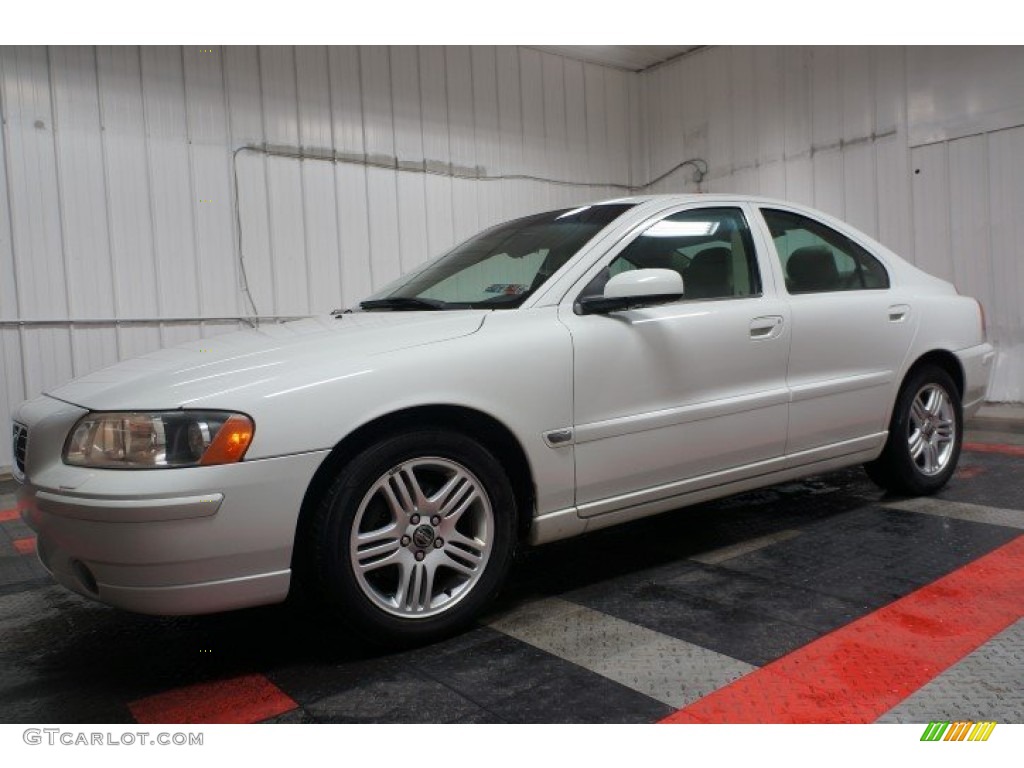 Ice White 2006 Volvo S60 2.5T Exterior Photo #101850597