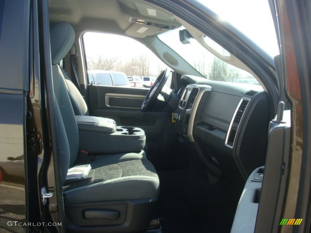 2014 1500 SLT Quad Cab 4x4 - Black Gold Pearl Coat / Black/Diesel Gray photo #15