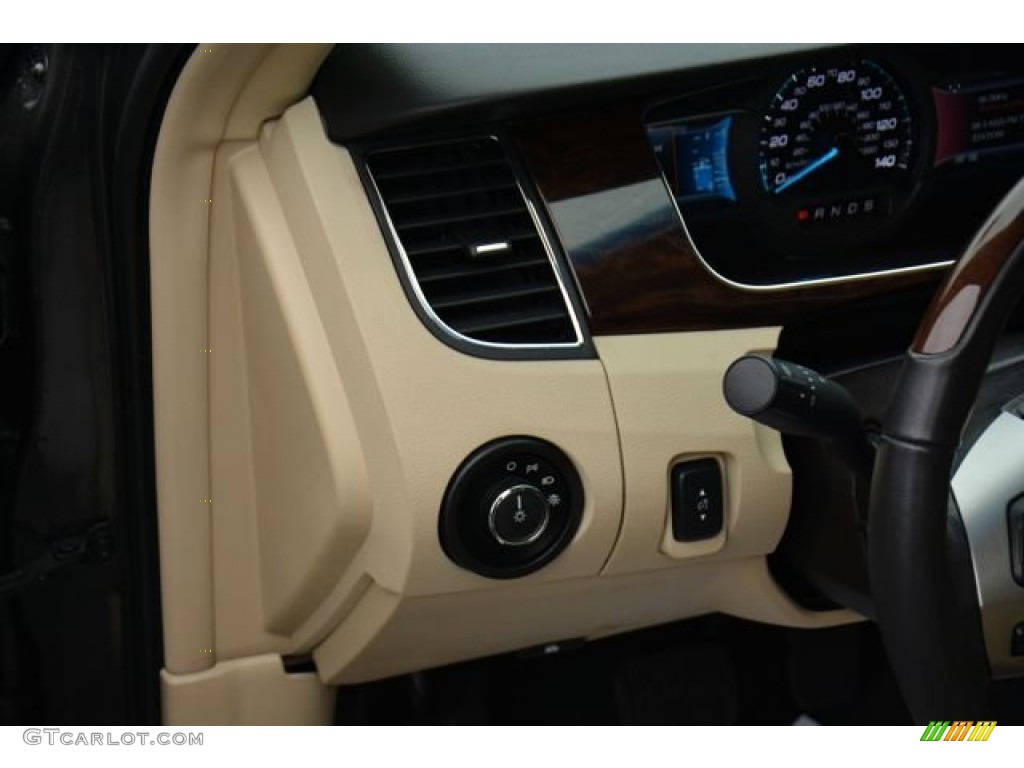 2015 Taurus Limited - Magnetic Metallic / Dune photo #20