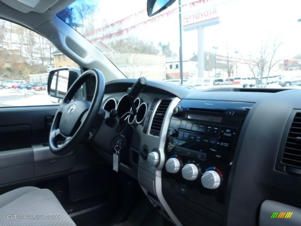 2007 Tundra SR5 Double Cab 4x4 - Super White / Graphite Gray photo #12