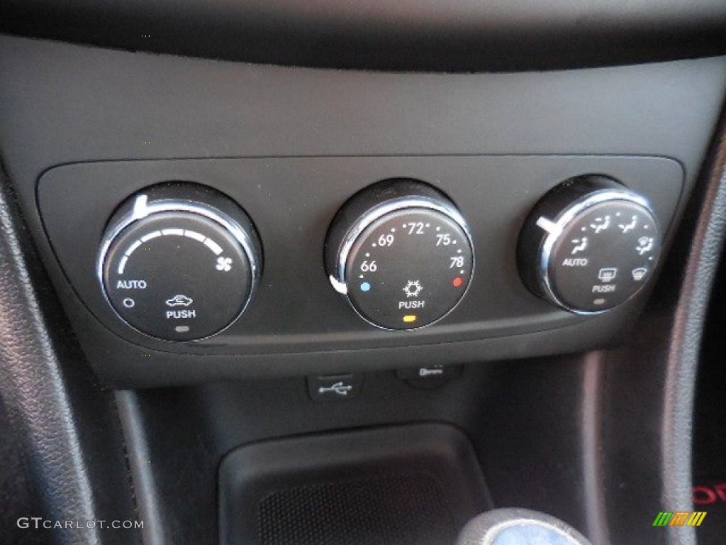 2012 Avenger R/T - Blue Streak Pearl / Black/Silver/Red photo #21