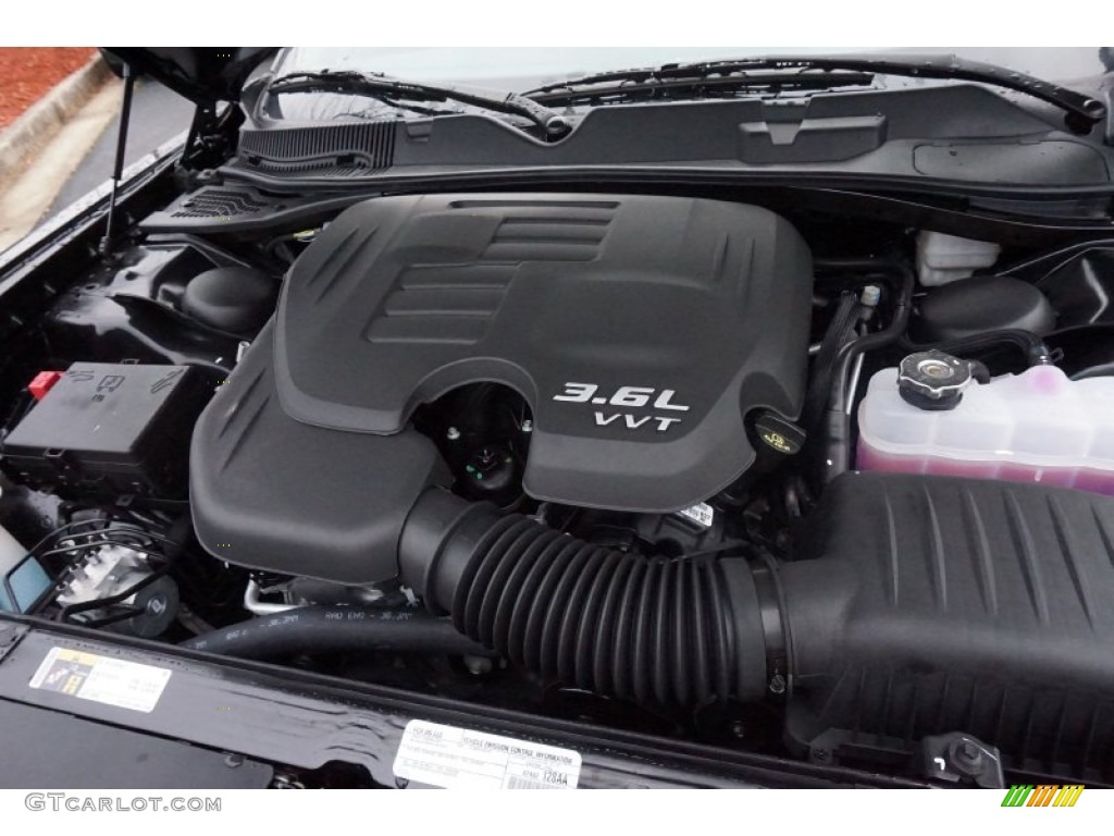 2015 Dodge Challenger SXT Engine Photos