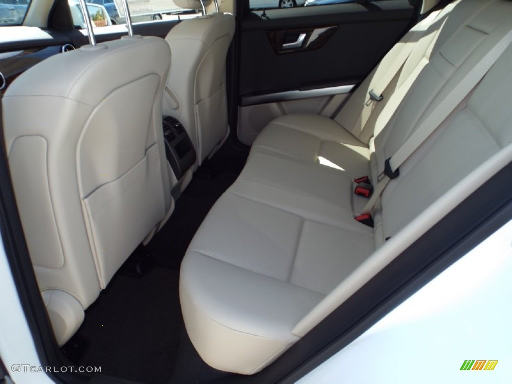 2015 Mercedes-Benz GLK 250 BlueTEC 4Matic Rear Seat Photos
