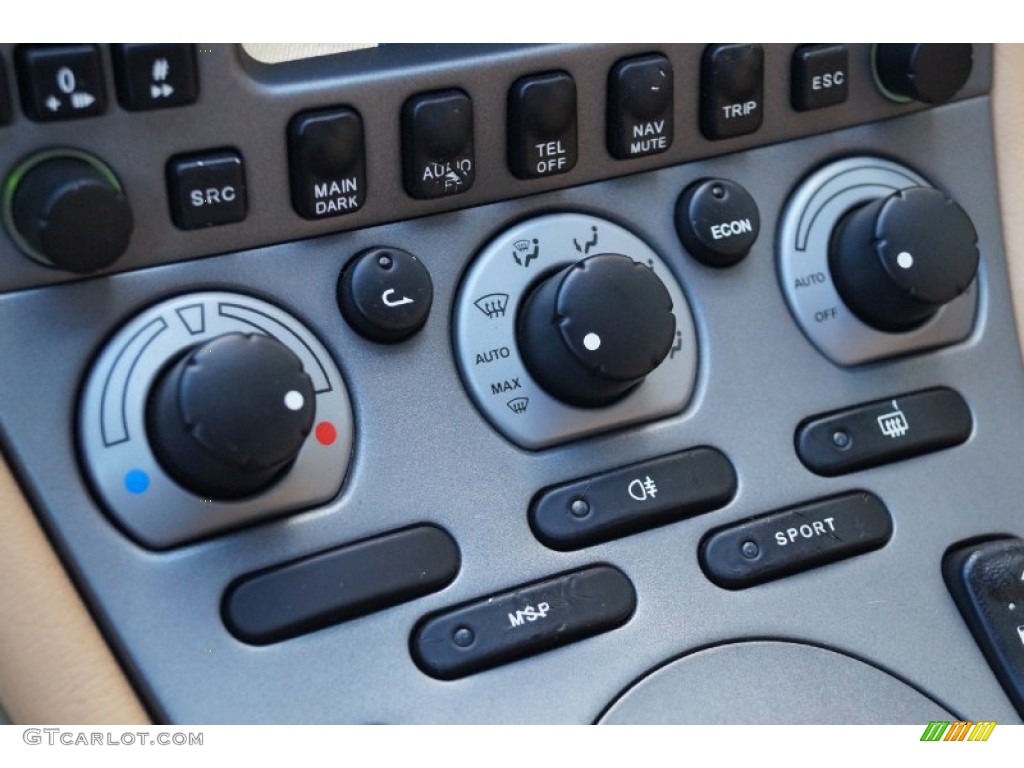 2004 Maserati Spyder Cambiocorsa Controls Photo #101893443