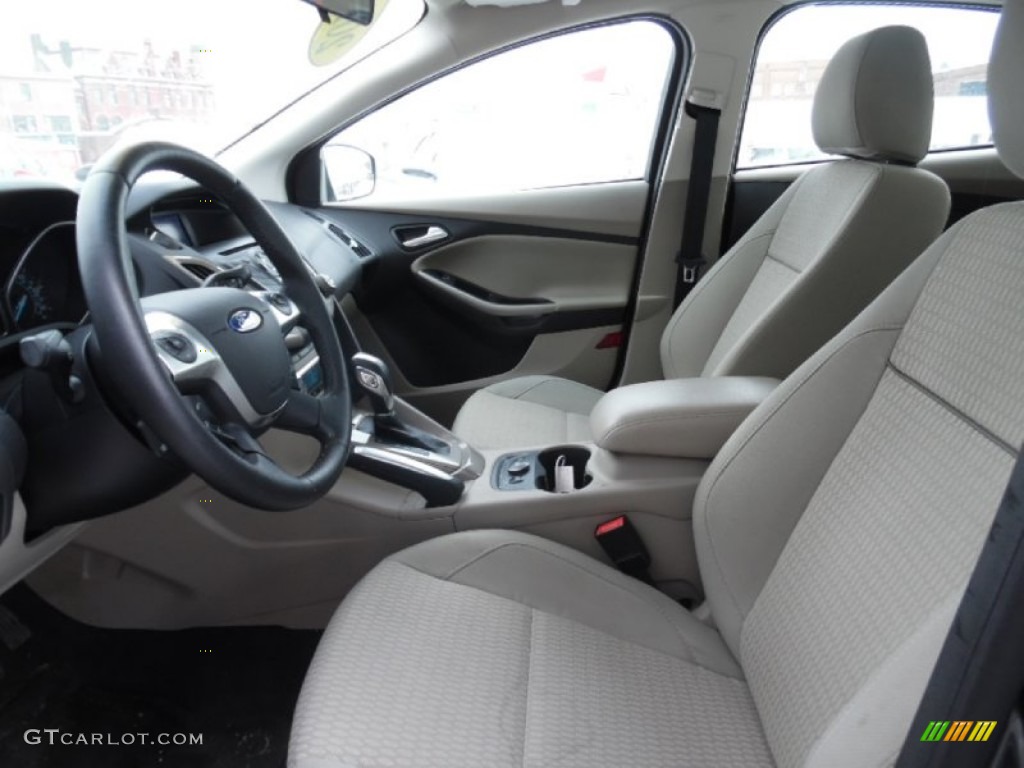 2012 Focus SEL 5-Door - Sterling Grey Metallic / Arctic White Leather photo #10