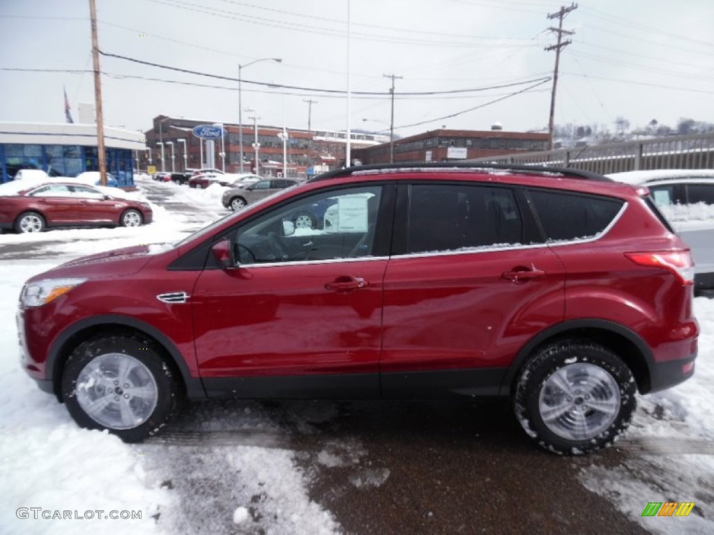 2015 Escape SE 4WD - Ruby Red Metallic / Medium Light Stone photo #5