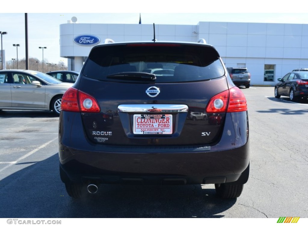 2011 Rogue SV - Cayenne Red / Gray photo #4