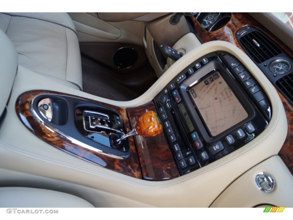 2005 XJ Super V8 - Jaguar Racing Green / Champagne photo #160
