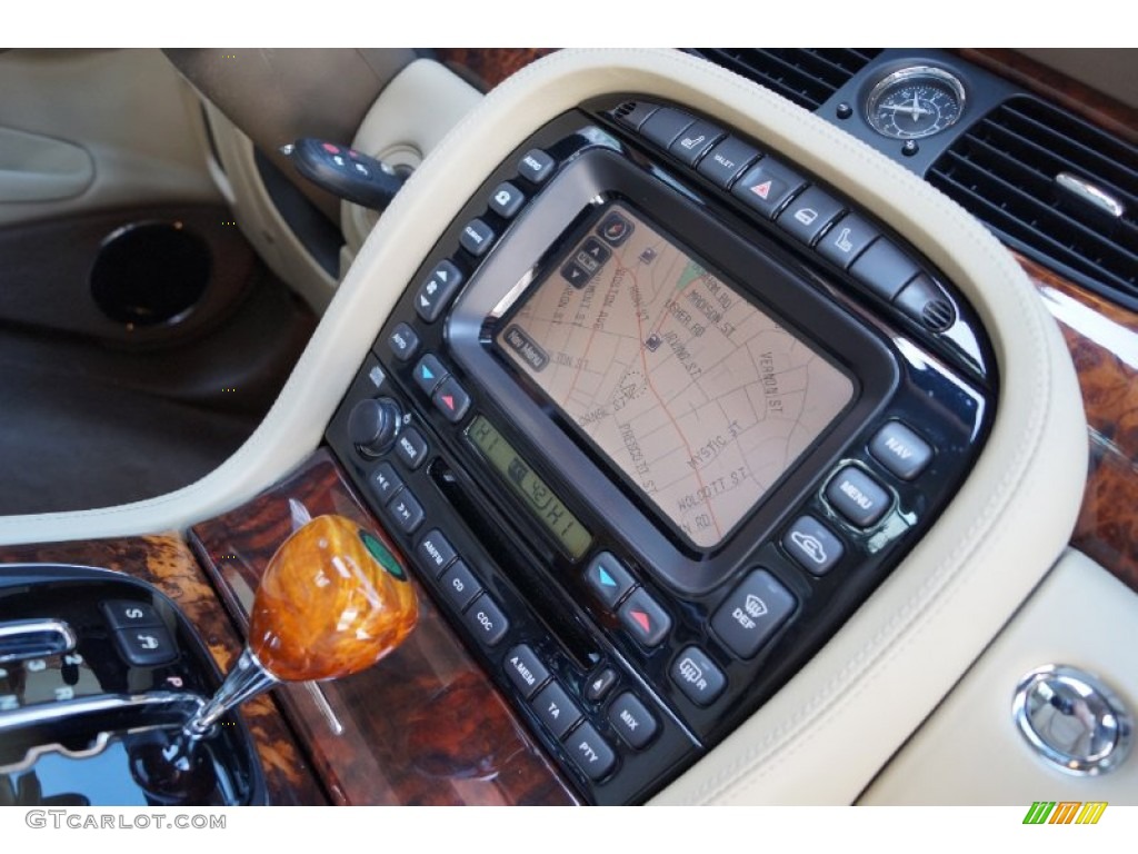 2005 XJ Super V8 - Jaguar Racing Green / Champagne photo #166