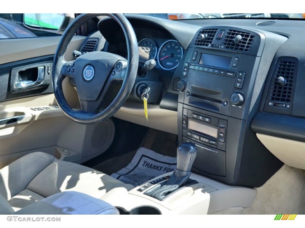 2005 Cadillac CTS Sedan Dashboard Photos