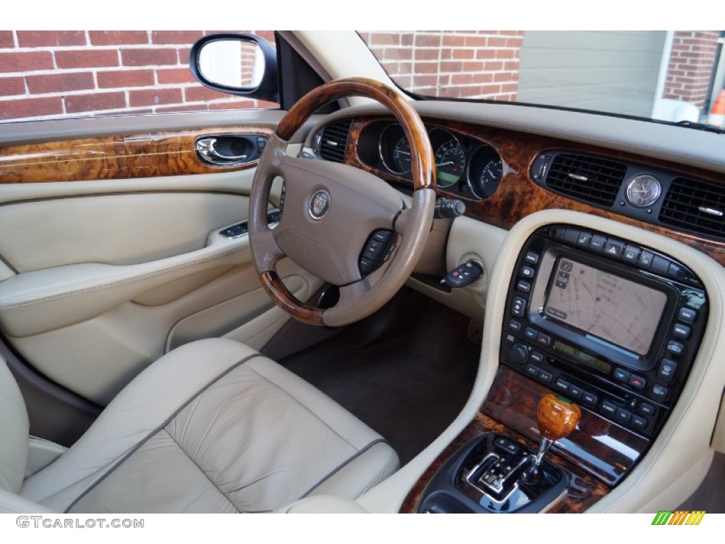 2005 XJ Super V8 - Jaguar Racing Green / Champagne photo #175