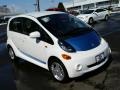 Diamond White Pearl - i-MiEV SE Photo No. 3