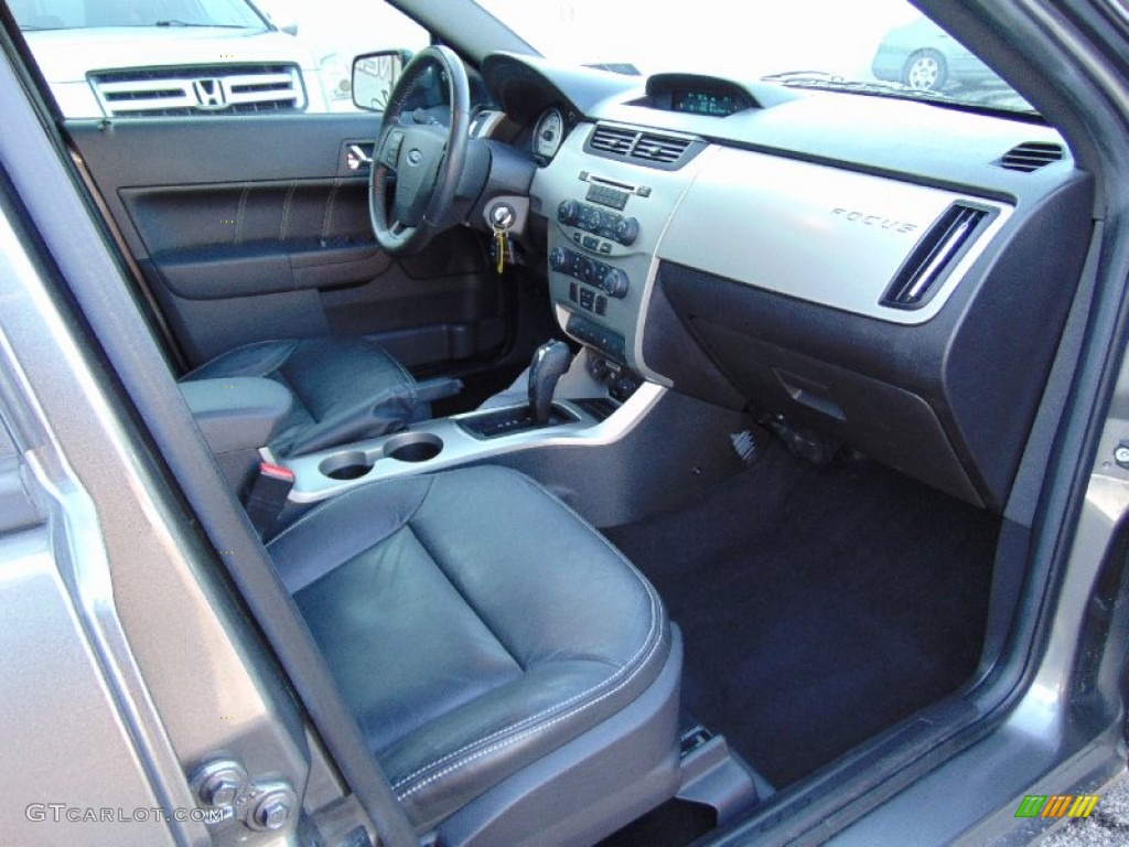 2011 Focus SES Sedan - Sterling Gray Metallic / Charcoal Black photo #20