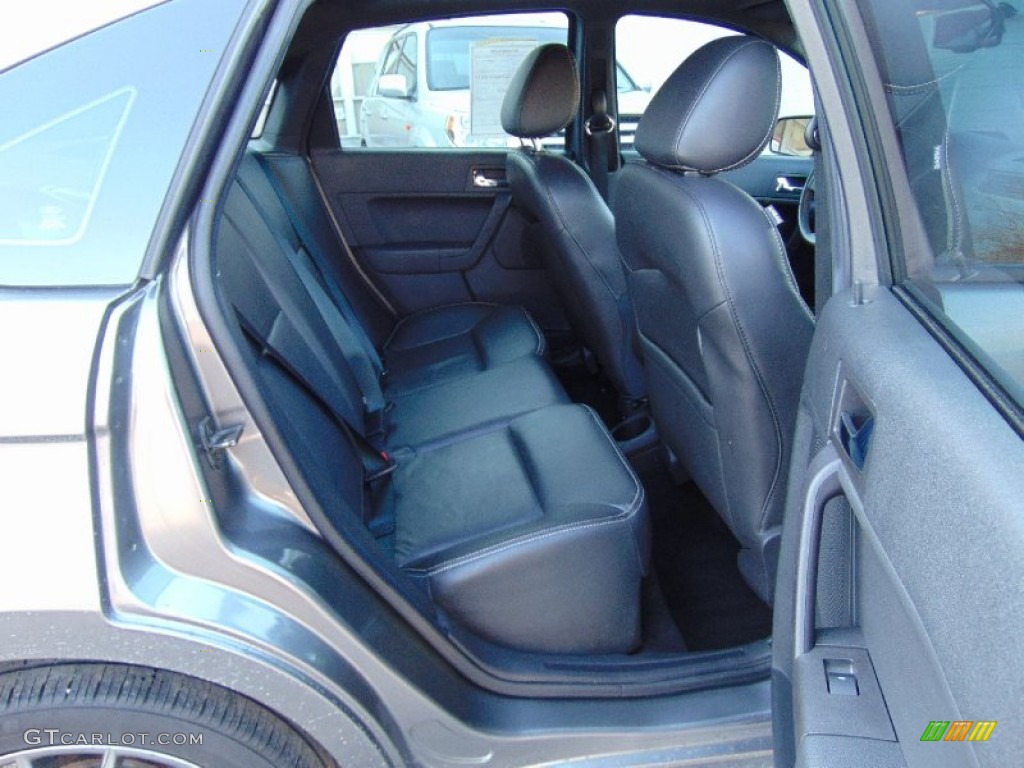 2011 Focus SES Sedan - Sterling Gray Metallic / Charcoal Black photo #21
