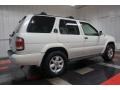Aspen White Pearl Glow - Pathfinder LE 4x4 Photo No. 7