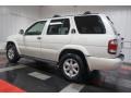 Aspen White Pearl Glow - Pathfinder LE 4x4 Photo No. 11