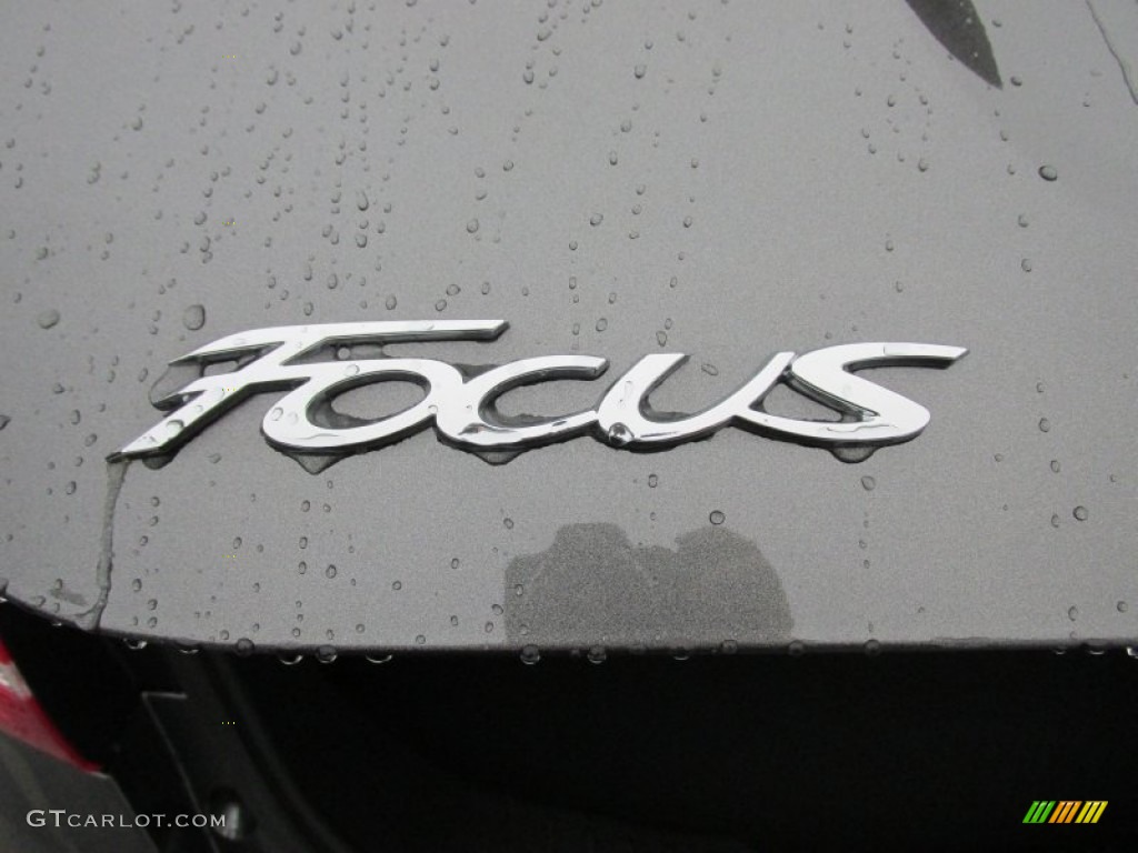 2015 Focus SE Sedan - Magnetic Metallic / Charcoal Black photo #13