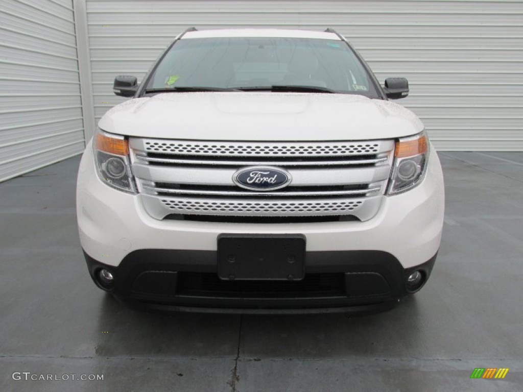 2015 Explorer XLT - White Platinum / Medium Light Stone photo #8