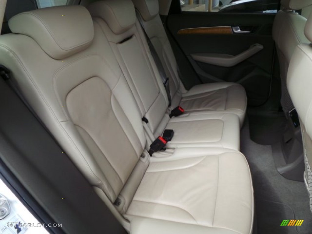 2009 Audi Q5 3.2 Premium Plus quattro Rear Seat Photos