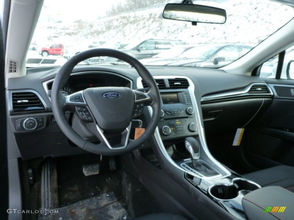 2015 Fusion SE - Oxford White / Charcoal Black photo #10