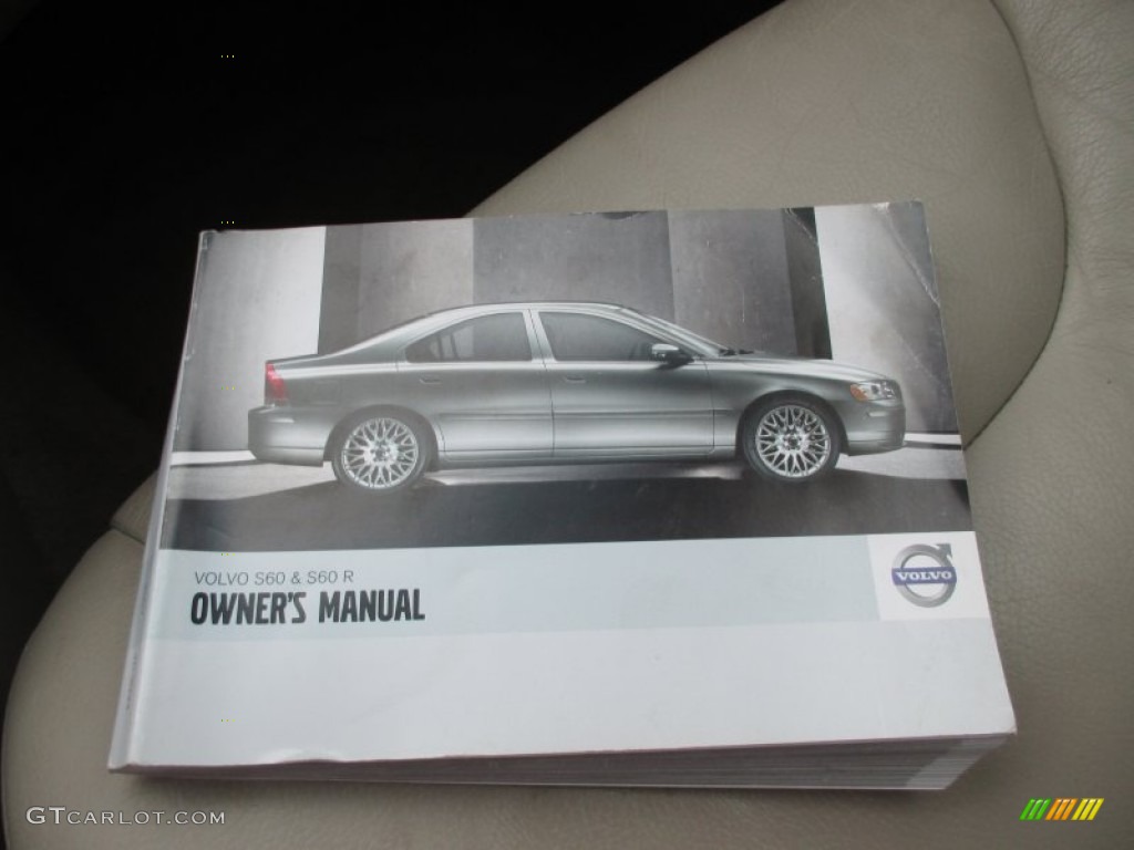 2007 Volvo S60 2.5T AWD Books/Manuals Photos