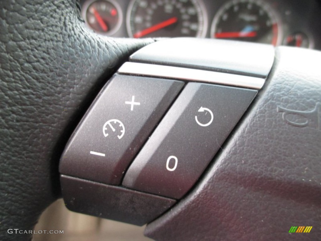 2007 Volvo S60 2.5T AWD Controls Photos
