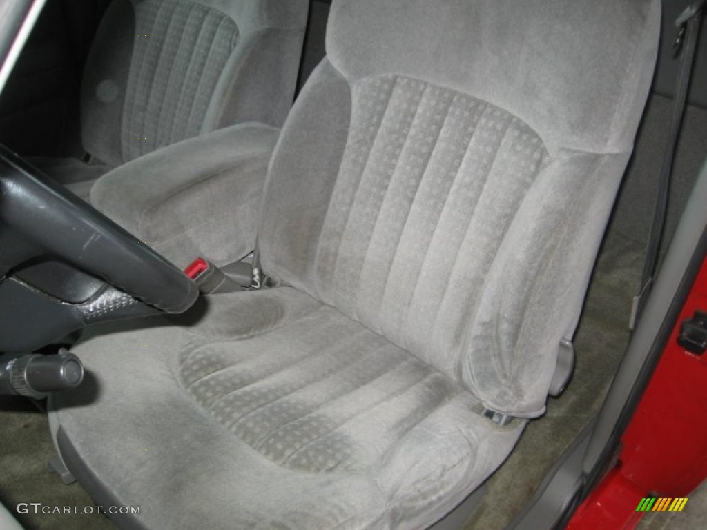 2002 S10 LS Extended Cab - Victory Red / Medium Gray photo #7