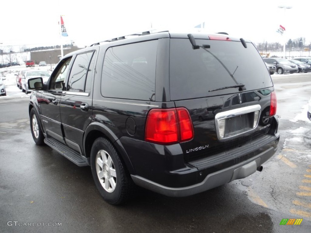 2004 Navigator Luxury 4x4 - Black Clearcoat / Light Parchment photo #7