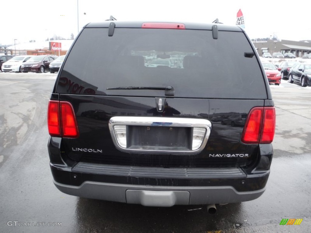 2004 Navigator Luxury 4x4 - Black Clearcoat / Light Parchment photo #8