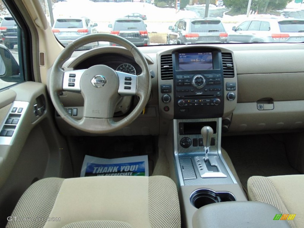 2008 Nissan Pathfinder SE V8 4x4 Cafe Latte Dashboard Photo #101918588