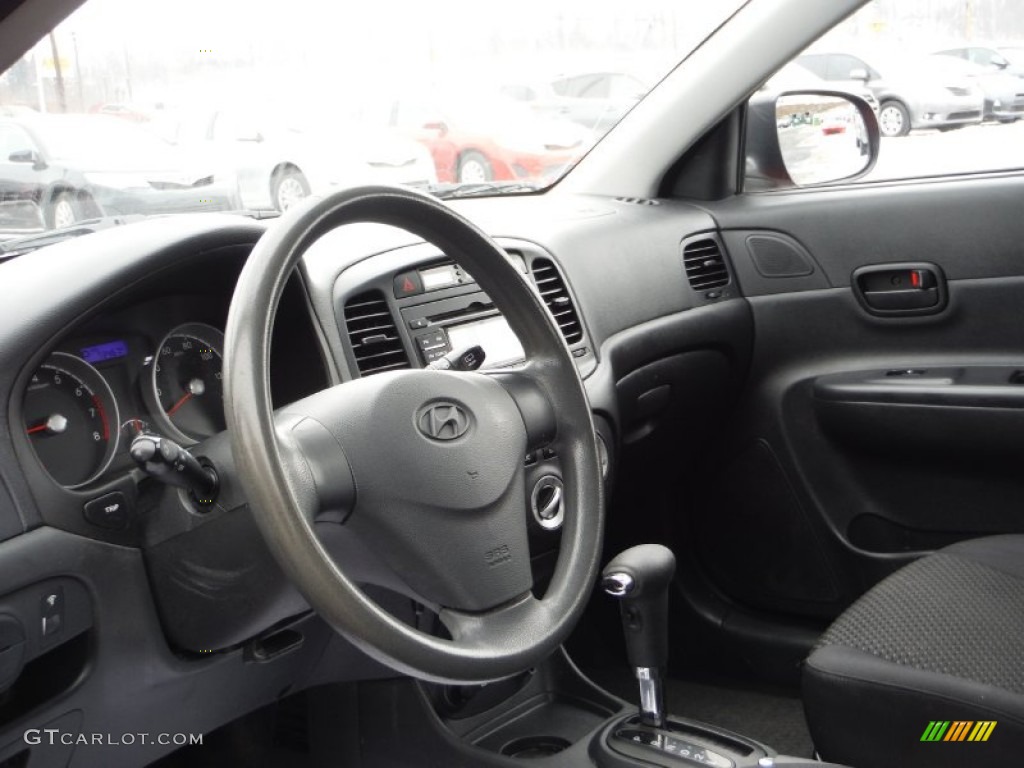 2010 Accent GS 3 Door - Tango Red / Black photo #11