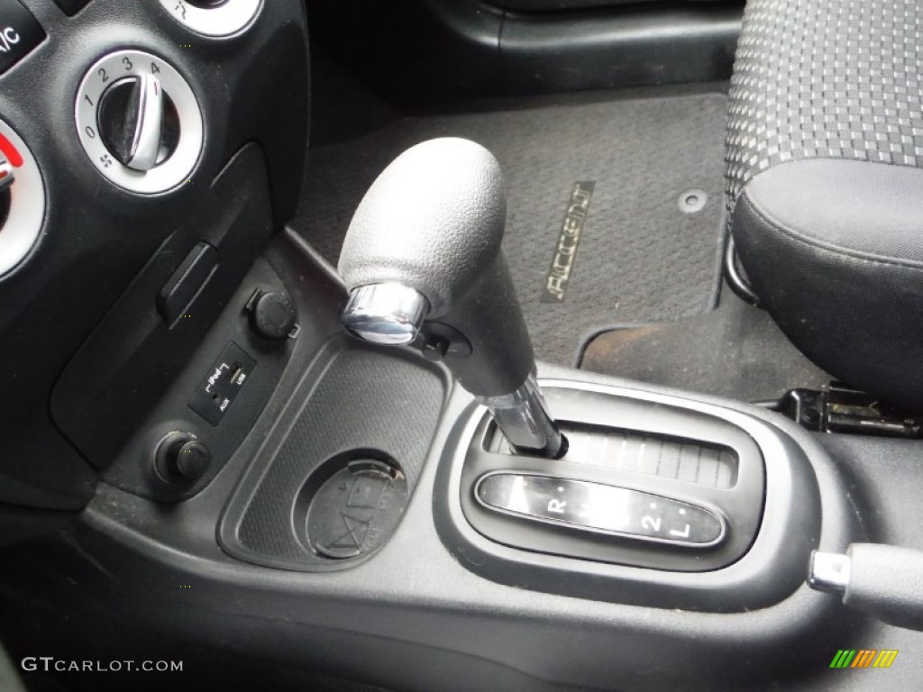 2010 Accent GS 3 Door - Tango Red / Black photo #14