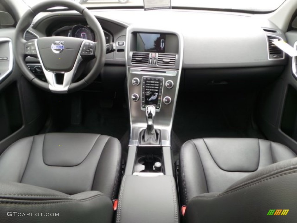 2015 Volvo XC60 T5 Drive-E Off Black Dashboard Photo #101924531