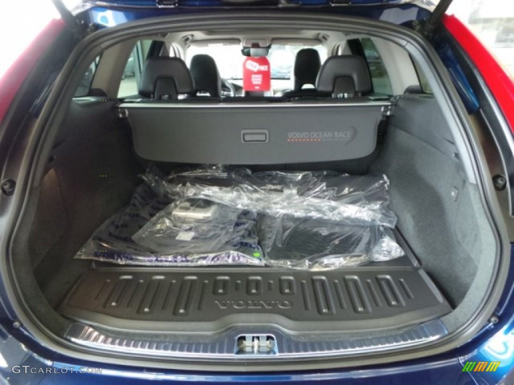 2015 Volvo XC60 T6 Drive-E Ocean Race Trunk Photos