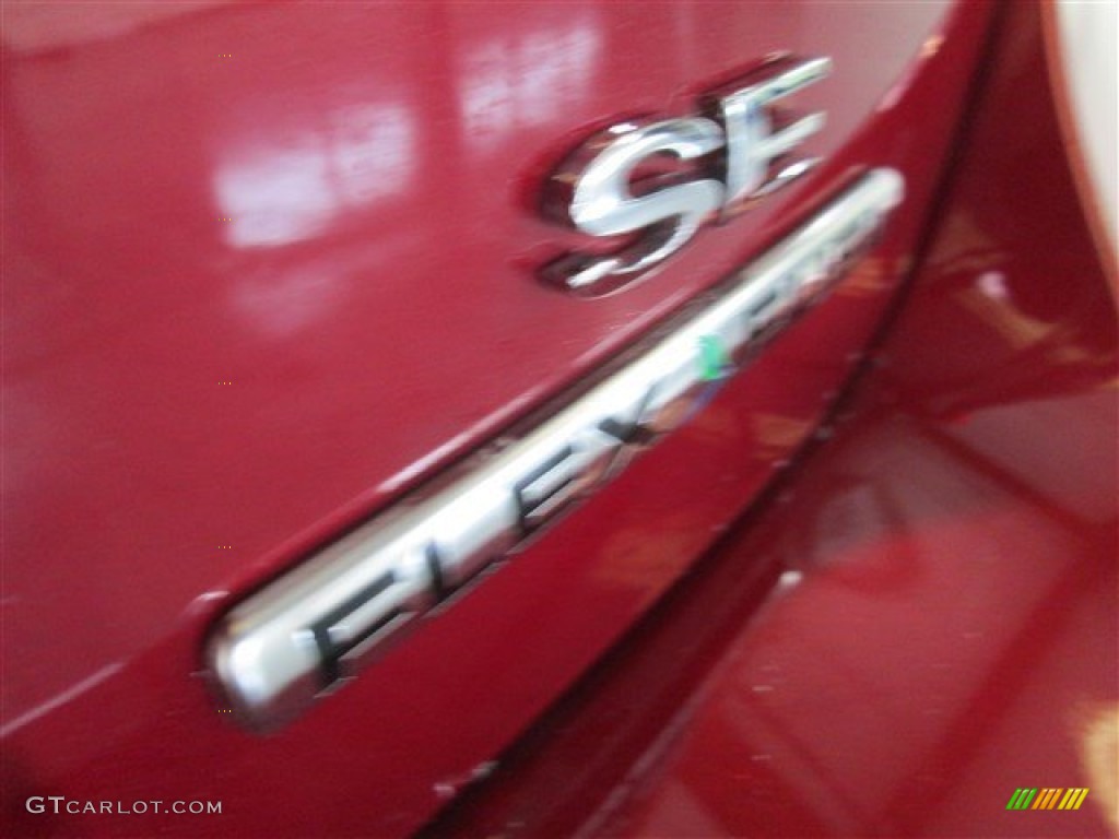 2015 Focus SE Hatchback - Ruby Red Metallic / Charcoal Black photo #7
