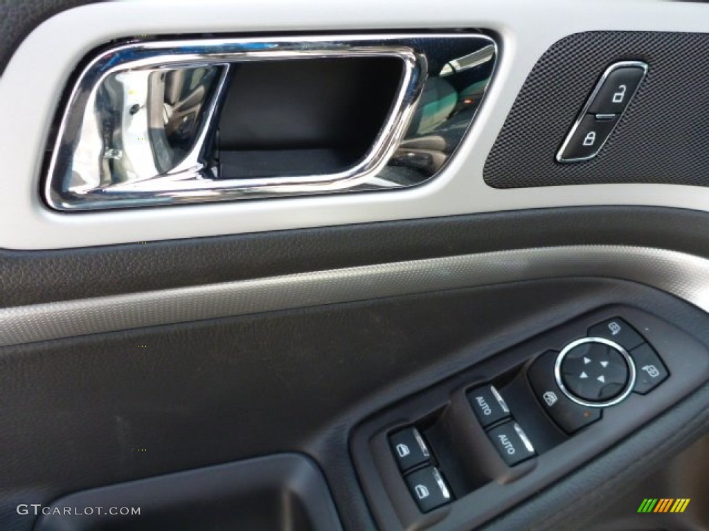 2015 Explorer XLT 4WD - Ingot Silver / Charcoal Black photo #12
