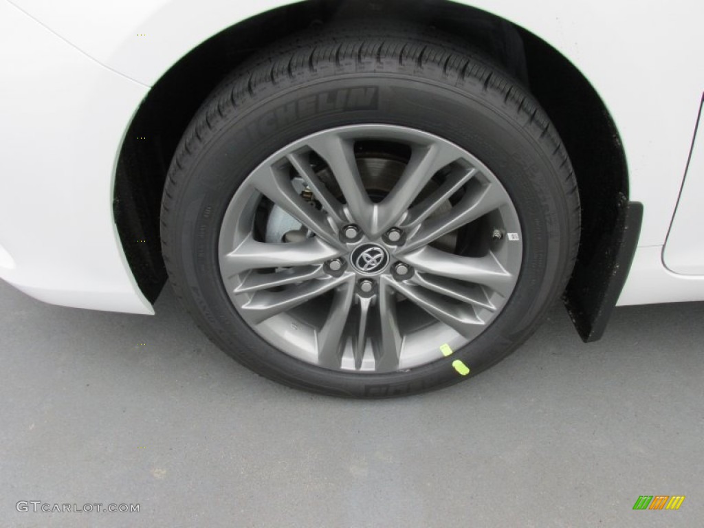 2015 Toyota Camry SE Wheel Photo #101934737